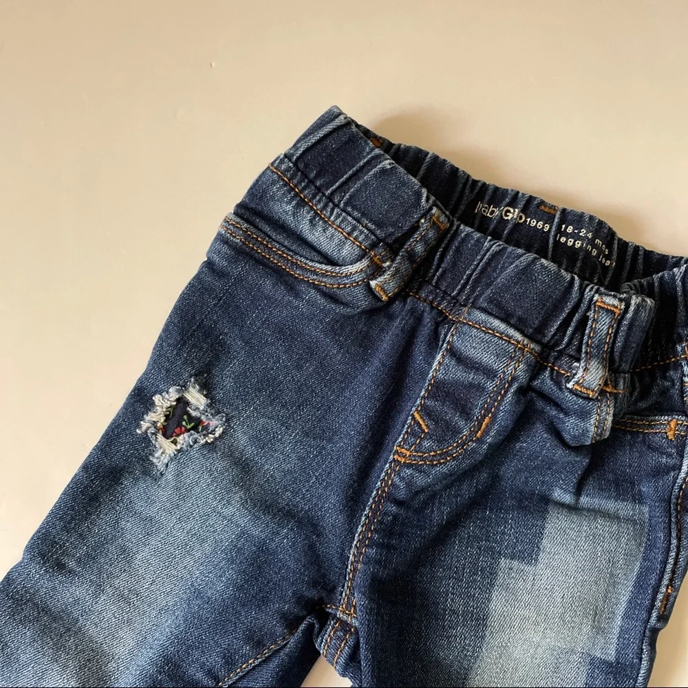 Gap destroyed jeggings